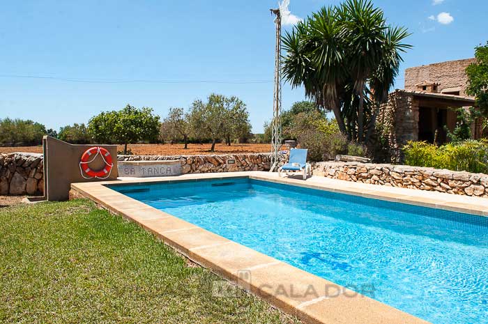 Casa de campo para vacaciones con piscina