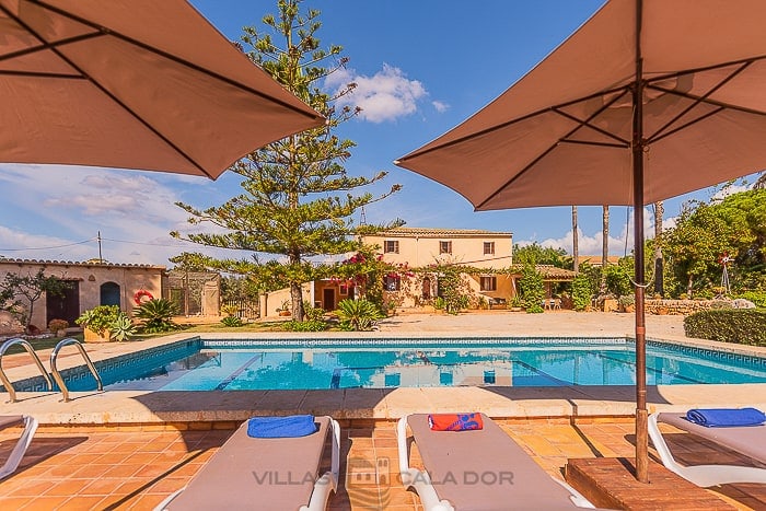 Holiday villa with private pool in Majorca for rent