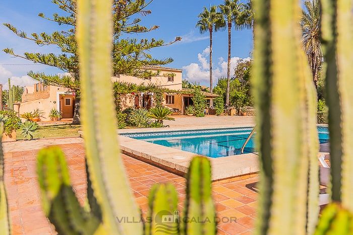 Holiday villa with private pool in Majorca for rent