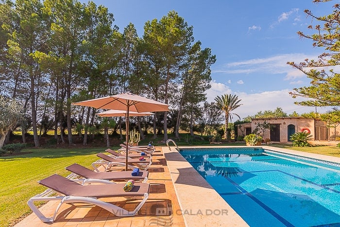 Holiday villa with private pool in Majorca for rent