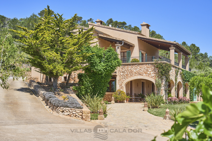 Luxury Countryside villa with pool in Mallorca - Penya redona Luxury Countryside villa with pool in Mallorca - Penya redona