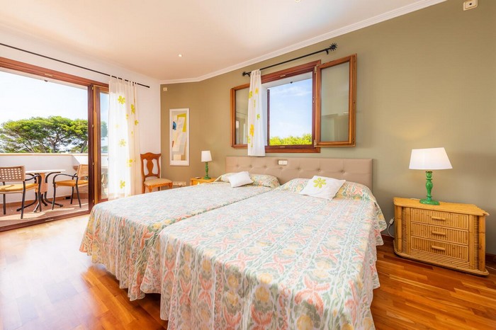 Villa Marta  5 bedrooms, Cala Dor, Majorca