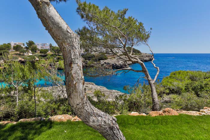 Seafront Holiday Villa Magdala in Cala D'Or, Mallorca