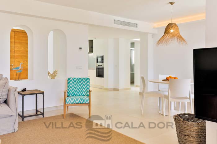 Seafront Holiday Villa Magdala in Cala D'Or, Mallorca