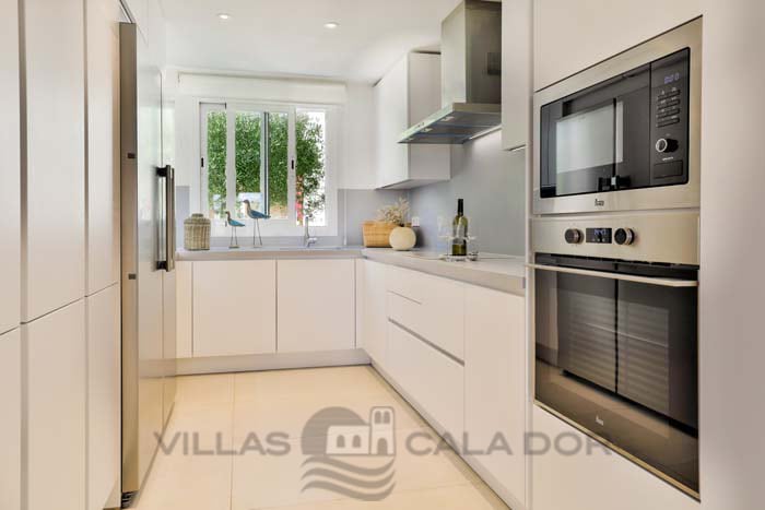 Seafront Holiday Villa Magdala in Cala D'Or, Mallorca