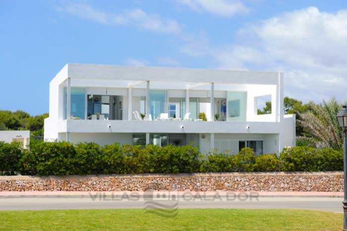 Seafront Holiday villa with private pool Mallorca