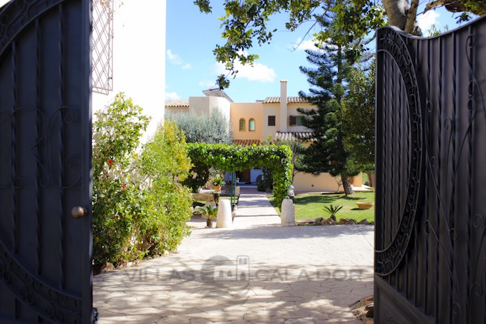 Ferienfinca Garrovers de Shorta, 4 Schlafzimmer in S'Horta, Mallorca