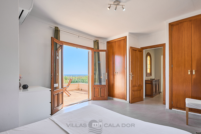 Ferienfinca Garrovers de Shorta, 4 Schlafzimmer in S'Horta, Mallorca