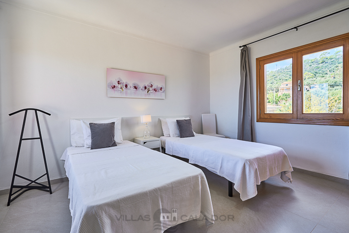 Country house Garrovers de Shorta, 4 bedrooms in S'Horta, Mallorca