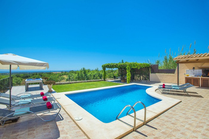 Ferienfinca Garrovers de Shorta, 4 Schlafzimmer in S'Horta, Mallorca