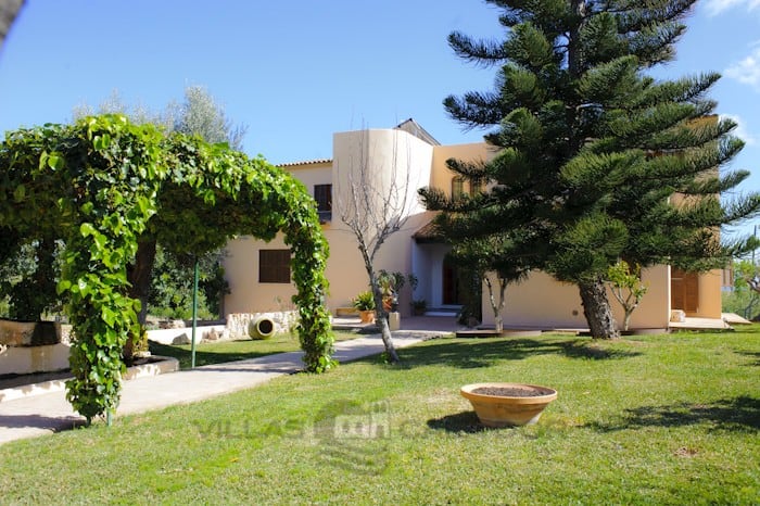 Ferienfinca Garrovers de Shorta, 4 Schlafzimmer in S'Horta, Mallorca