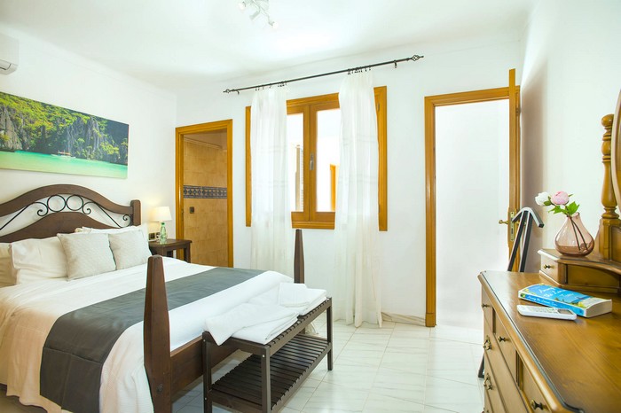 Ferienfinca Garrovers de Shorta, 4 Schlafzimmer in S'Horta, Mallorca