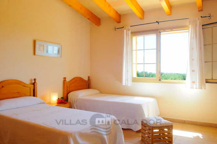 Cullera - Rent a Villa in Majorca with pool 