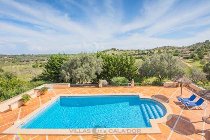 Country house to rent in Majorca with 4 bedrooms