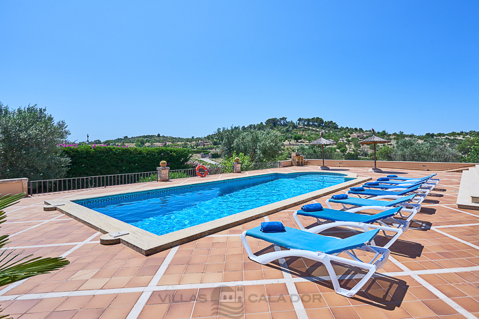 Country house to rent in Majorca with 4 bedrooms