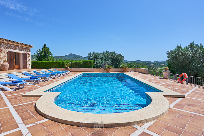 Country house to rent in Majorca with 4 bedrooms