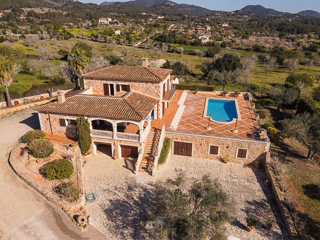 Country house to rent in Majorca with 4 bedrooms