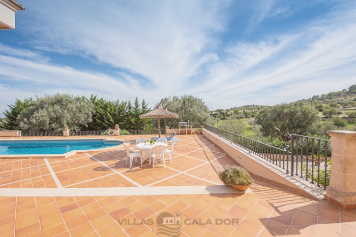 Country house to rent in Majorca with 4 bedrooms