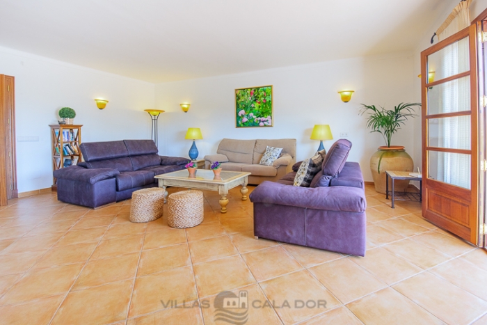 Country house to rent in Majorca with 4 bedrooms