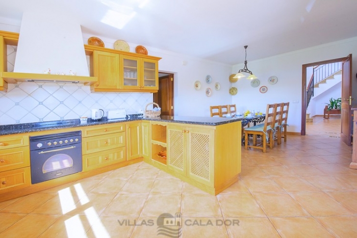 Country house to rent in Majorca with 4 bedrooms
