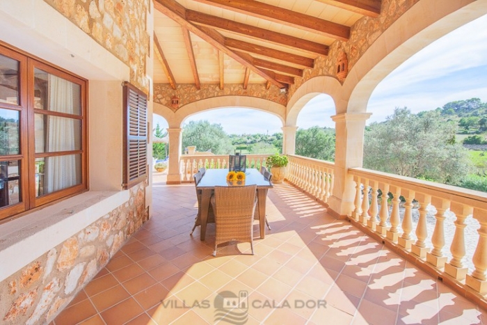Country house to rent in Majorca with 4 bedrooms