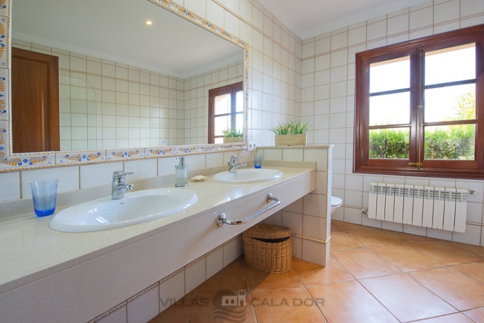 Country house to rent in Majorca with 4 bedrooms