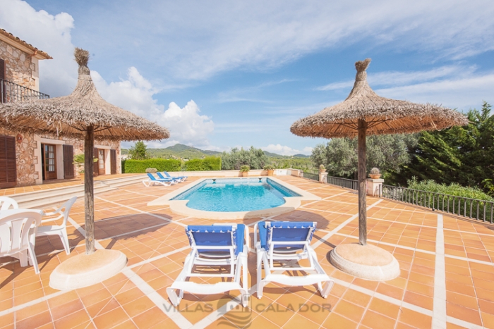 Country house to rent in Majorca with 4 bedrooms