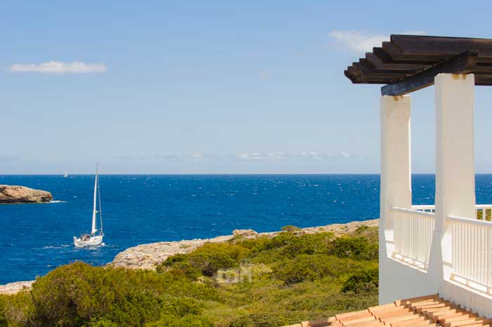 Forti 57 - Ferienhaus am Meer mit Pool