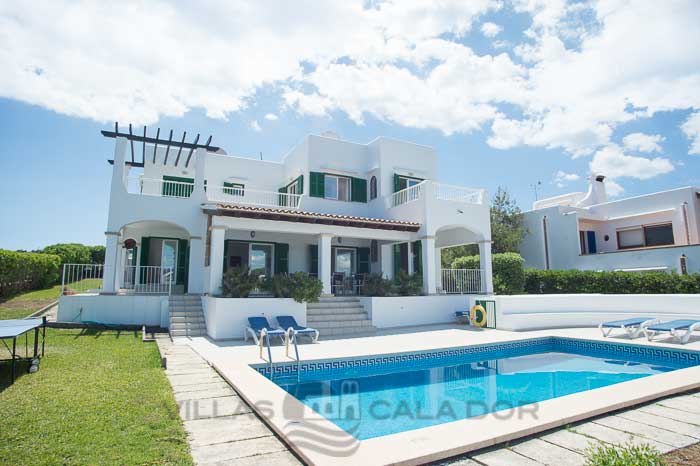 Forti 57- Seafront villa with pool