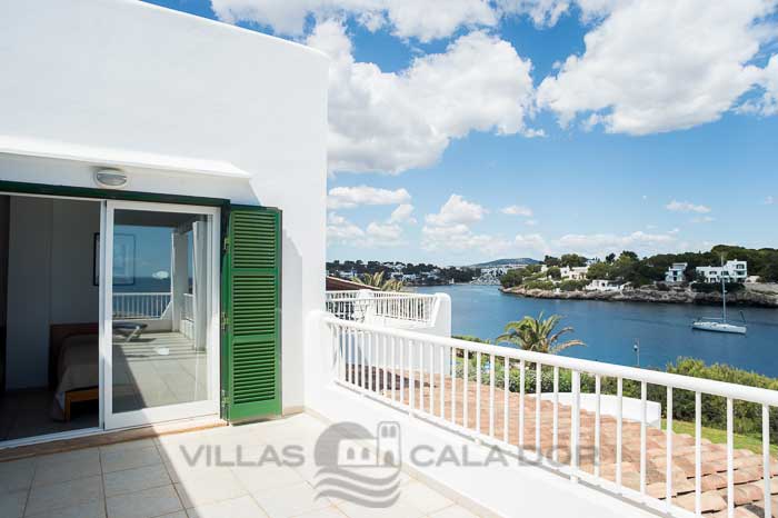 Forti 57- Seafront villa with pool