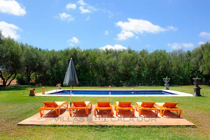 Holiday country house with pool for rent in Mallorca