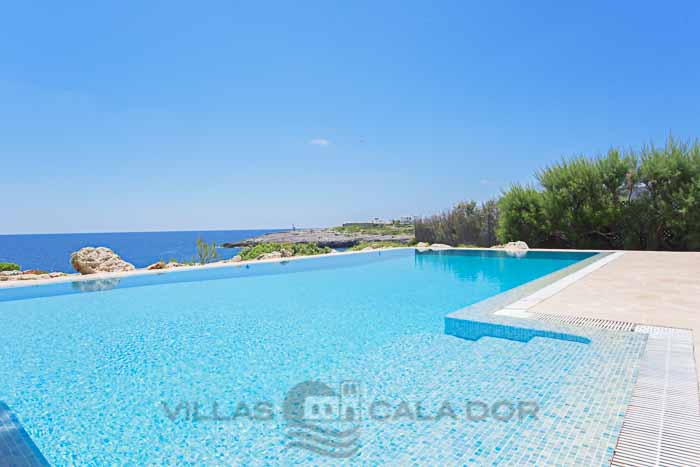 Seafront Holiday villa with pool in Majorca for rent