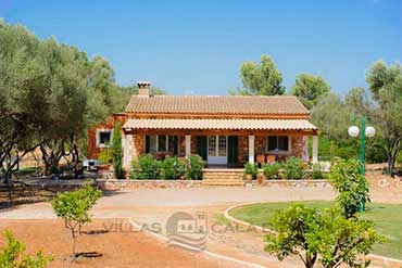 Holiday country house with pool for rent in Mallorca