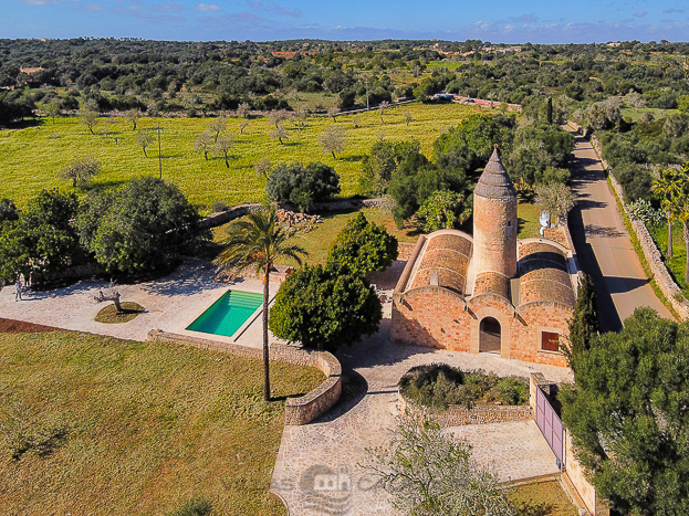 Casa de campo vacaciones con molino de viento del siglo XVIII