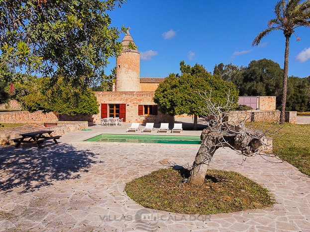 Casa de campo vacaciones con molino de viento del siglo XVIII