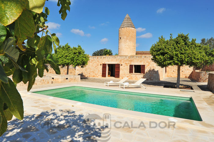 Casa de campo vacaciones con molino de viento del siglo XVIII