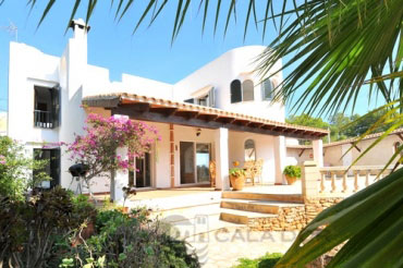 3 bedroom villa for rent in Majorca with pool