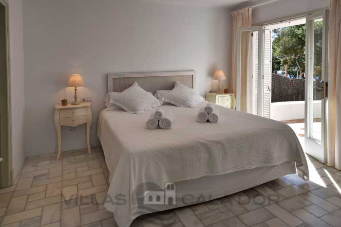 Holiday villa for holidays with direct acces to the sea