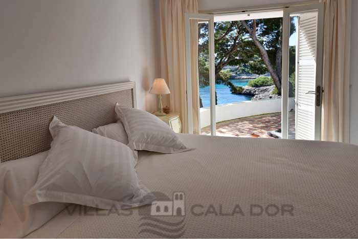 Holiday villa for holidays with direct acces to the sea