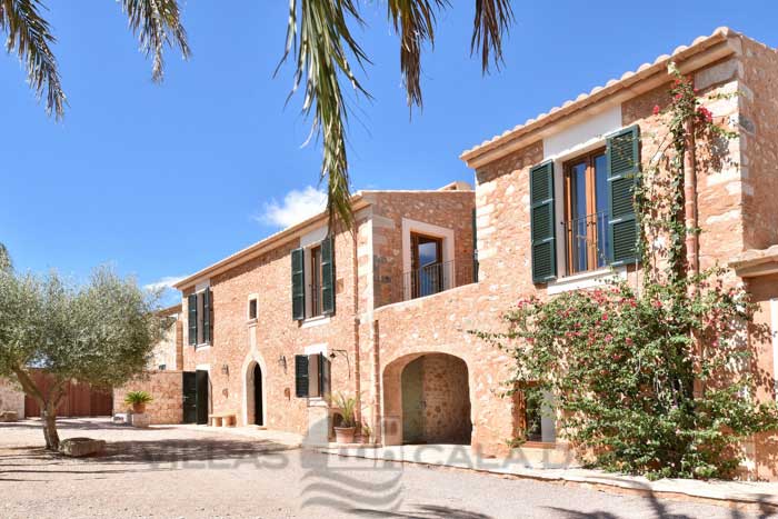 Holiday country house with pool for rent in Mallorca