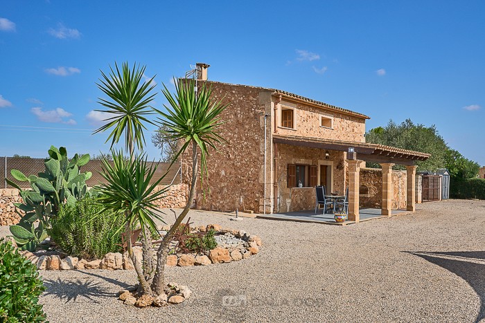 Two bedroom country house to rent in Mallorca