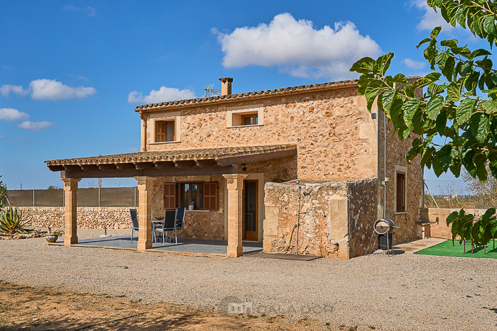 Two bedroom country house to rent in Mallorca