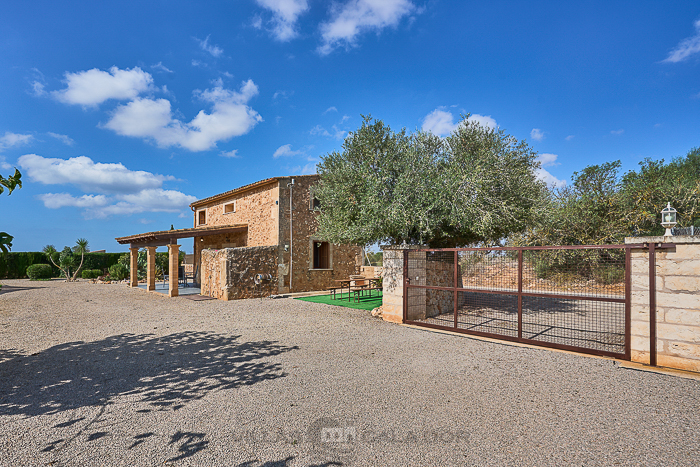 Two bedroom country house to rent in Mallorca