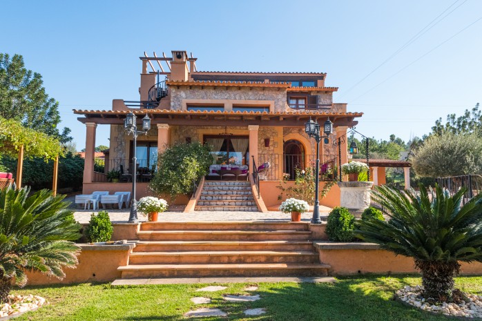 Casa de campo Alzina, 5 dormitorios  para alquilar en  Bunyola, Mallorca 