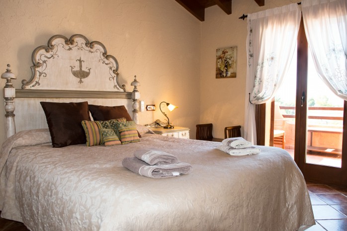 Country house  Alzina to rent in Bunyola,  Mallorca 5 bedrooms