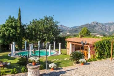 Country house  Alzina to rent in Bunyola,  Mallorca 5 bedrooms