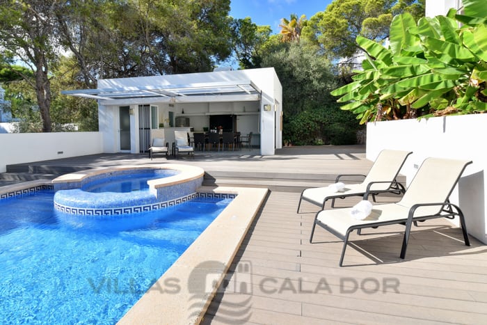 Arran de Mar -Holiday villa with direct access to the beach Majorca