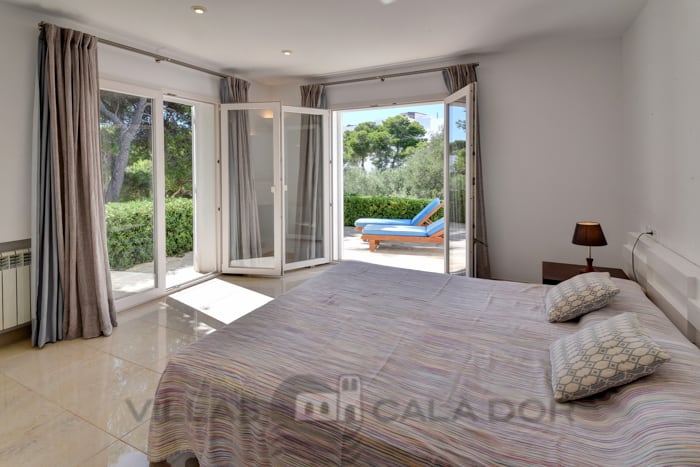 Arran de Mar -Holiday villa with direct access to the beach Majorca