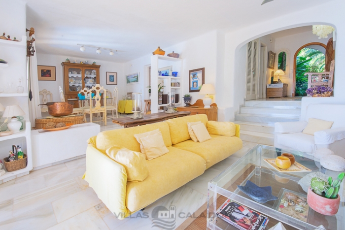 Seafront villa Bonaire to rent in Cala D'Or Mallorca, 