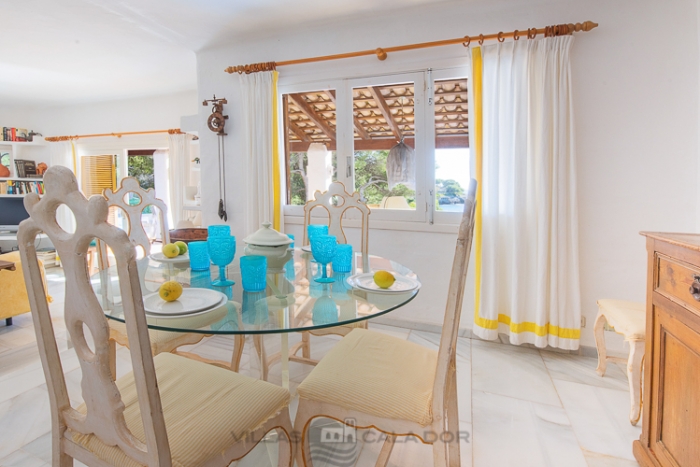 Seafront villa Bonaire to rent in Cala D'Or Mallorca, 